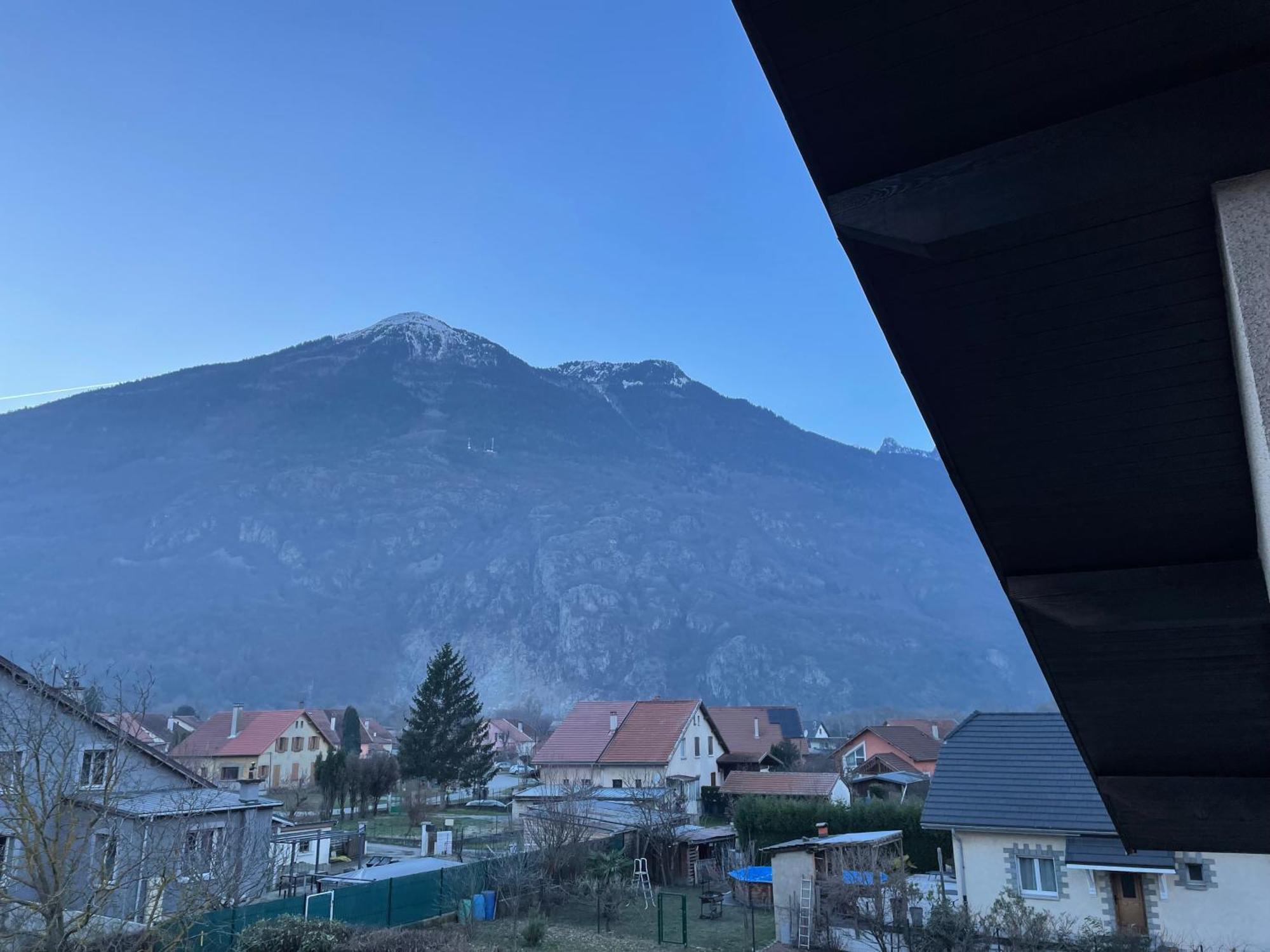 Au Pied De La Vallee Saint-Etienne-de-Cuines Екстер'єр фото